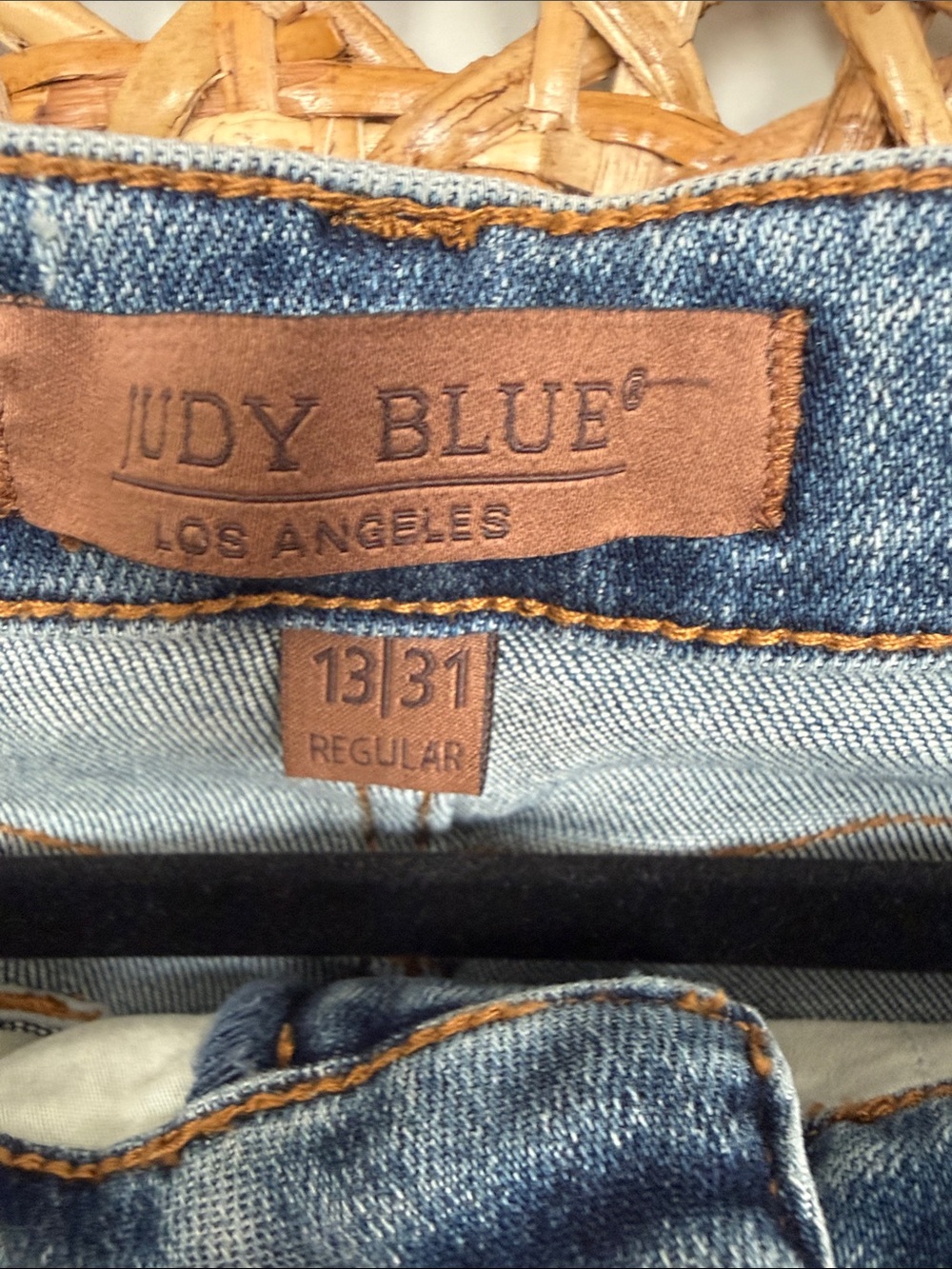 Judy Blue Women’s High Rise Blue Denim Jeans - Picture 2 of 14